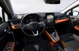 Renault Captur 2020 cockpit